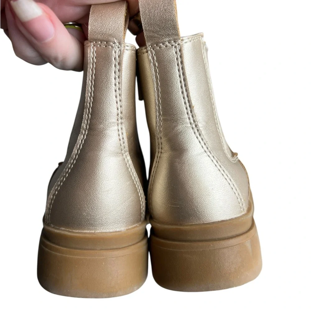 Metallic Gold Girls Chelsea Boots Size 7‎